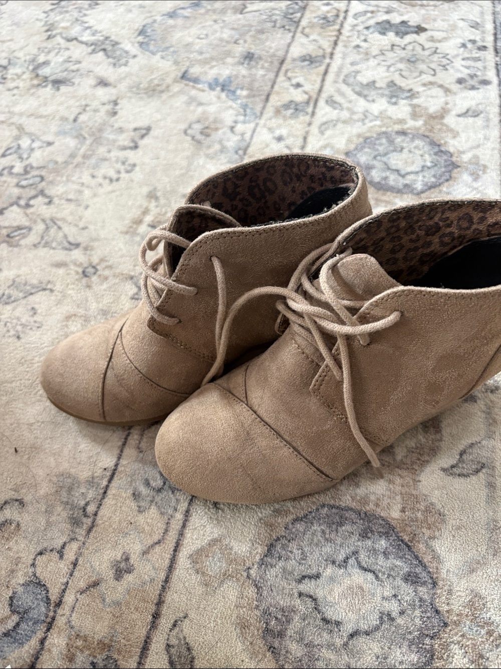 Cityclassified Kids Suede Lace-Up Ankle Boots in Tan